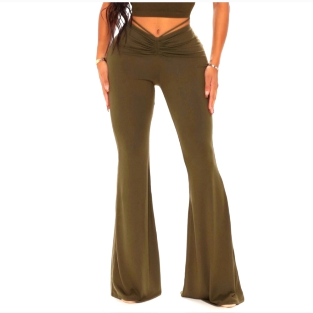 green color the material is very comfortable it is really cool